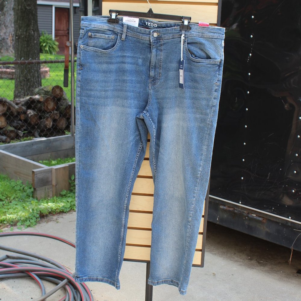 Izod Men's Blue Jean 42 x 30 Comfort Stretch Straight Leg Relaxed Fit